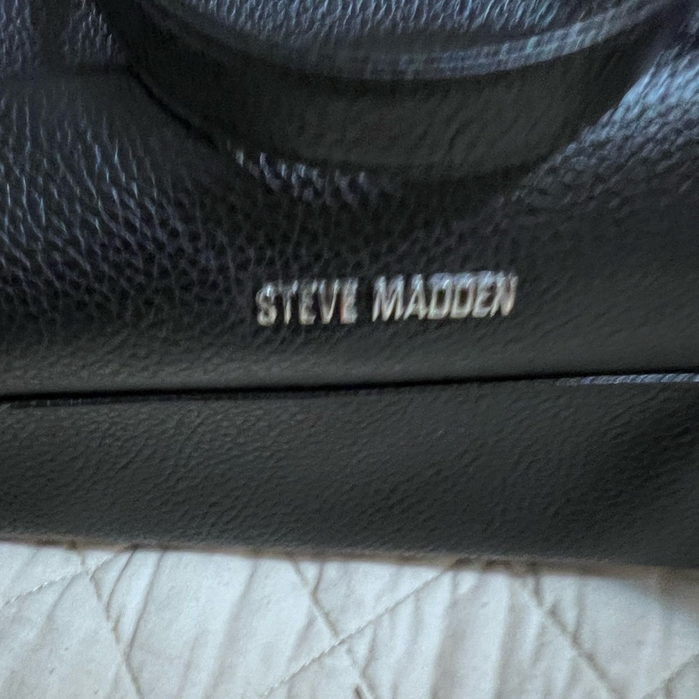 Steve Madden Black Shoulder bag